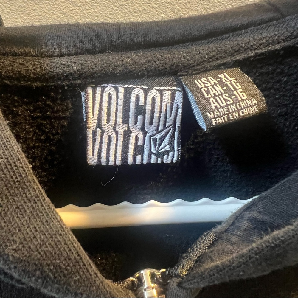 Volcom Black Zip-Up Jacket - Picture 3 of 5